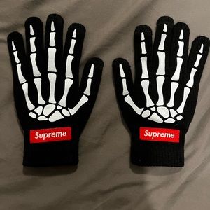 Supreme glow in the dark gloves